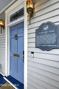 208 Church Street, Wilmington, NC 28401 — 3-bedroom home in Historic District, Wilmington, NC, photo 2 of 53: 208ChurchStreet-7