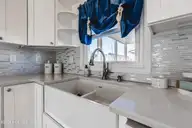 406 36th Street, Sunset Beach, NC 28468 — 3-bedroom home, Sunset Beach, NC, photo 12 of 48: Kitchen