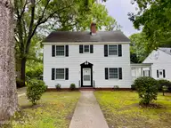 306 Wilson Avenue, Kinston, NC 28501 — 3-bedroom home, Kinston, NC, photo 2 of 61: IMG_5602