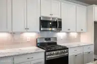 725 Wharton Avenue, Wilmington, NC 28412 — 3-bedroom home in Riverlights, Wilmington, NC, photo 12 of 63: Kitchen