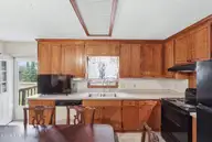 2109 Shamrock Drive E, Wilson, NC 27893 — 3-bedroom home in Glenwood Hills, Wilson, NC, photo 8 of 26: 8_892a3990_declutter_948f4542