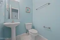 615 N New River Drive Apt D, Surf City, NC 28445 — 3-bedroom waterfront townhome in Hammock Cove Townhouses, Surf City, NC, photo 20 of 47: 39-web-or-mls-_RAD5008
