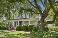 1126 N Market Street, Washington, NC 27889 — 4-bedroom home, Washington, NC, photo 5 of 48: 2-web-or-mls-IMG_8209
