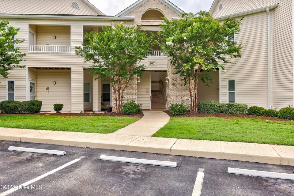 207 Fullford Lane 203, Wilmington, NC 28412 — 2-bedroom condo in Rivers Edge, Wilmington, NC, photo 1 of 38