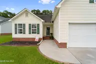 183 Bridlewood Drive, Jacksonville, NC 28540 — 3-bedroom home in Bridlewood, Jacksonville, NC, photo 3 of 34: DSC03961