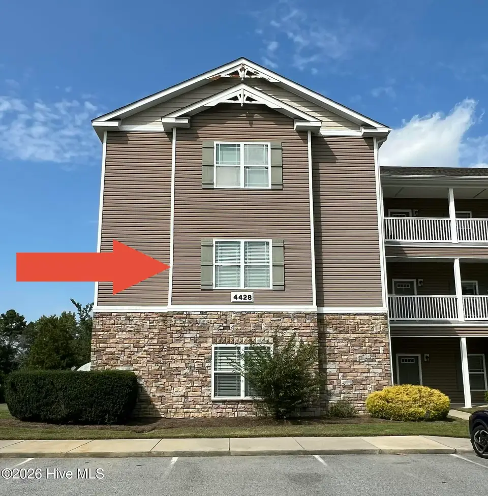 4428 Bluebill Drive 5, Greenville, NC 27858 — 3-bedroom condo in Grey Fox Run, Greenville, NC, photo 1 of 21: Second Floor #5