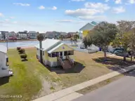 305 Atlanta Avenue, Carolina Beach, NC 28428 — waterfront lot in Heart of Carolina Beach, Carolina Beach, NC, photo 5 of 36: Atlanta Ave (13)