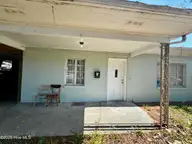 706 E Lenoir Avenue, Kinston, NC 28501 — 3-bedroom home, Kinston, NC, photo 3 of 22: IMG_3598