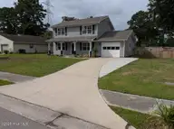 133 Silver Leaf Drive, Jacksonville, NC 28546 — 3-bedroom home in Brynn Marr, Jacksonville, NC, photo 2 of 24