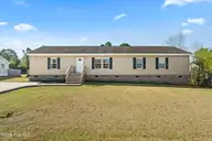 174 Sanders Drive, Hubert, NC 28539 — 3-bedroom home in Crown Point, Hubert, NC, photo 1 of 28