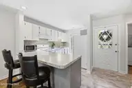 7601 Windward Drive, New Bern, NC 28560 — 3-bedroom waterfront condo in Fairfield Harbour, New Bern, NC, photo 9 of 52: Breakfast Bar