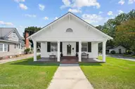 500 W Main Street, Mount Olive, NC 28365 — 3-bedroom home, Mount Olive, NC, photo 2 of 42: IMG_1121