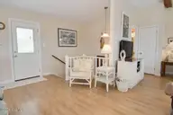 6820 Ocean Drive, Emerald Isle, NC 28594 — 3-bedroom waterfront home in Columbus Square, Emerald Isle, NC, photo 21 of 39: 6820 Ocean Drive