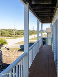 2802 Island Drive, North Topsail Beach, NC 28460 — 4-bedroom waterfront home in Ocean City, North Topsail Beach, NC, photo 10 of 37: 2802 Island Dr MLS-17