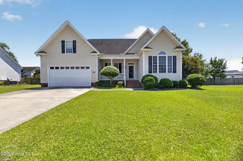 378 Primrose Lane, Winterville, NC 28590 — 4-bedroom home in Coopers Pointe, Winterville, NC, photo 1 of 43: 003_DSC_6637