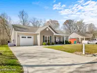 300 Spring Drive, Jacksonville, NC 28540 — 3-bedroom home in Summersill Estates, Jacksonville, NC, photo 7 of 46