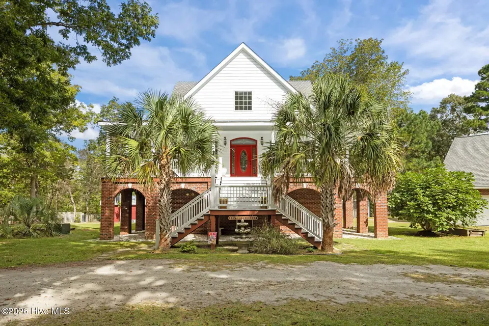 2525 Highway 58, Swansboro, NC 28584 — 3-bedroom waterfront home, Swansboro, NC, photo 1 of 49: 2525 Hwy 58, Swansboro