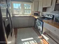 380 Highway 70 Otway, Beaufort, NC 28516 — 2-bedroom waterfront home, Beaufort, NC, photo 5 of 39