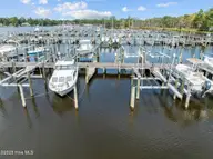 106 Lakeview Lane, Washington, NC 27889 — 3-bedroom waterfront home in Pamlico Plantation, Washington, NC, photo 16 of 69: 84A92576-BC53-4E86-8503-19DF0AADCDDB