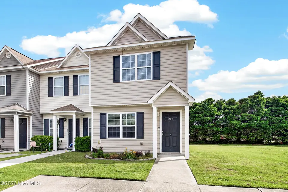 201 Lanieve Court 4, Hubert, NC 28539 — 2-bedroom townhome in Raymond's Landing at Bear Creek, Hubert, NC, photo 1 of 22