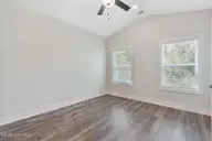 210 S Umbrella Palm Drive, Hampstead, NC 28443 — 3-bedroom home in Southwater Village, Hampstead, NC, photo 10 of 17: Southeast_Blanco_L_011