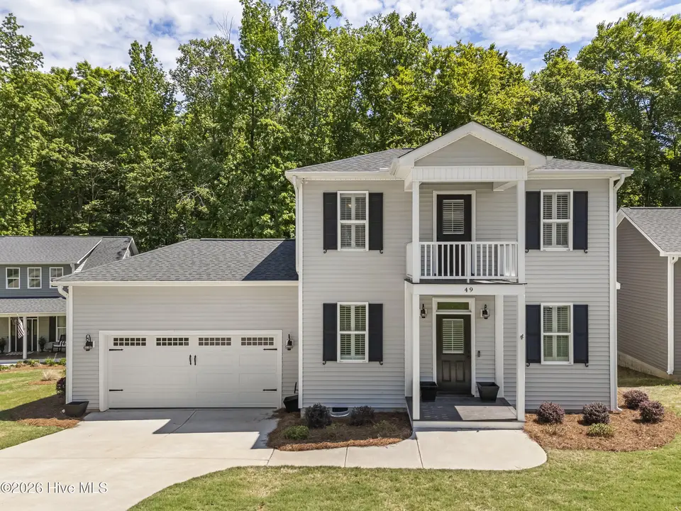 49 Ashley Woods Court, Clayton, NC 27527 — 3-bedroom home in Flowers Plantation, Clayton, NC, photo 1 of 38: Main