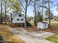 304 Glasgow Lane, Greenville, NC 27858 — 4-bedroom home in Brook Valley, Greenville, NC, photo 3 of 63: IMG_0285