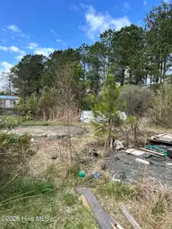 611 Maynard Boulevard, Jacksonville, NC 28546 — 3-bedroom manufactured home in Maynard Manor, Jacksonville, NC, photo 3 of 14: IMG_7615