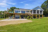 210 Upchurch Drive, Newport, NC 28570 — 3-bedroom waterfront home, Newport, NC, photo 5 of 71: IMG_7817
