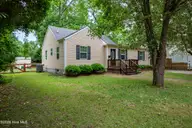 514 Jefferson Avenue, New Bern, NC 28560 — 3-bedroom home in Colonial Heights, New Bern, NC, photo 4 of 36: Front Side