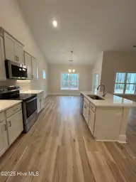 2410 Starling Lane, New Bern, NC 28562 — 3-bedroom home in Hickory Run at River Trace, New Bern, NC, photo 5 of 19: Kitchen