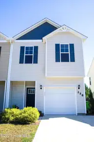 258 Currituck Drive, Holly Ridge, NC 28445 — 3-bedroom townhome in The Landing At Folkstone, Holly Ridge, NC, photo 1 of 41: IMG_5701