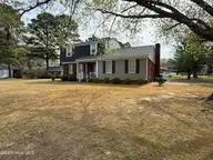907 Chestnut Drive, Smithfield, NC 27577 — 3-bedroom home in E.J. Wellons, Smithfield, NC, photo 3 of 43: IMG_9433