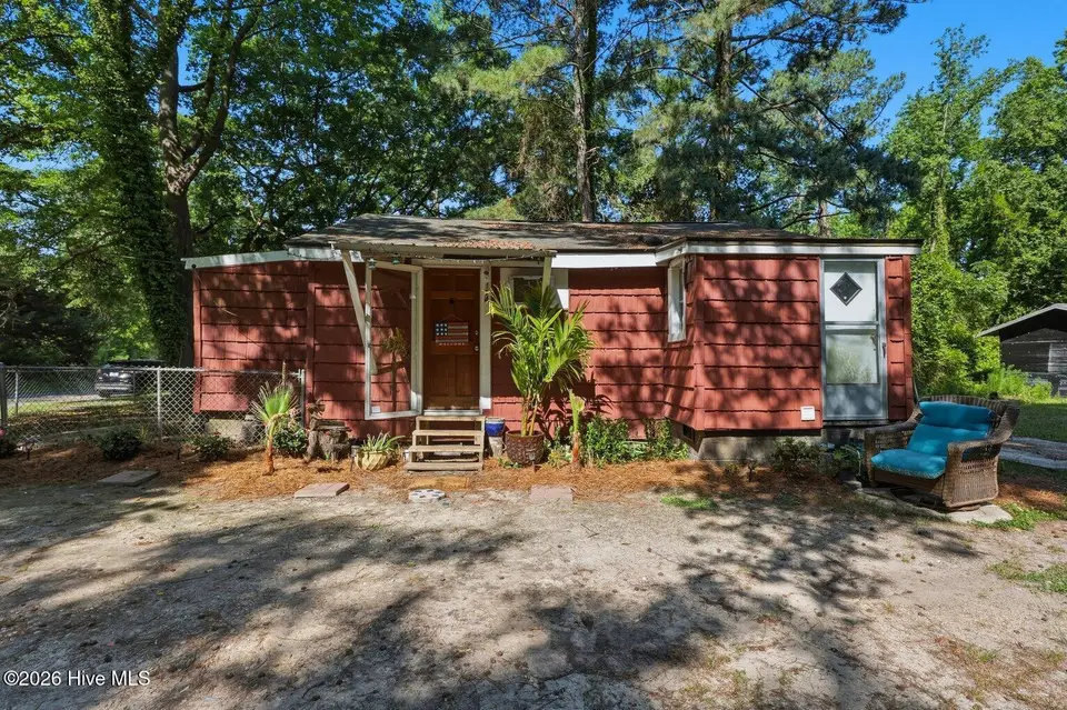 114 W Washington Street, Warsaw, NC 28398 — 2-bedroom home in Warsaw, Warsaw, NC, photo 1 of 16