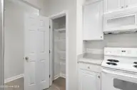 719 Indica Court Apt 102, Wilmington, NC 28405 — 3-bedroom condo in Azalea Trace, Wilmington, NC, photo 11 of 38
