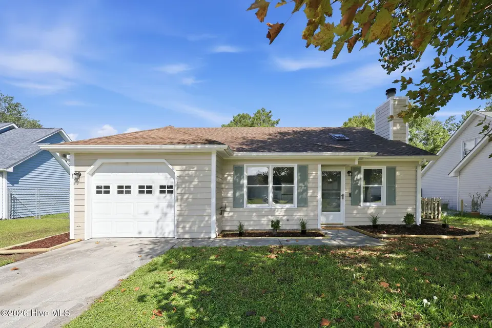 707 Windy Trail, Newport, NC 28570 — 3-bedroom home in White Sands, Newport, NC, photo 1 of 35: 22-web-or-mls-707-Windy-Trail-002_edit