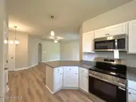 110 Crab Claw Spit Lane, Jacksonville, NC 28546 — 3-bedroom townhome in Towne Pointe, Jacksonville, NC, photo 17 of 43: IMG-1522-jpg