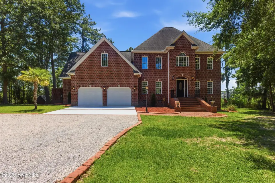 516 Long Point Road, Chocowinity, NC 27817 — 4-bedroom waterfront home in Long Point Landing, Chocowinity, NC, photo 1 of 48: 516 Long Point Road