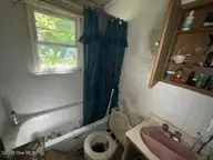 5516 County Line Road, New Bern, NC 28562 — 3-bedroom home, New Bern, NC, photo 10 of 14: Bathroom 1