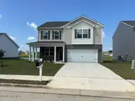255 Lake Tyler Drive, New Bern, NC 28560 — 3-bedroom waterfront home in Tyler, Home on the Lake, New Bern, NC, photo 1 of 23: 255 lake tyler