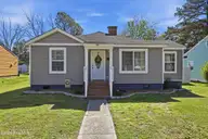 913 Bartlett Avenue, Elizabeth City, NC 27909 — 2-bedroom home in Pine Grove, Elizabeth City, NC, photo 1 of 45: Front View