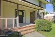 510 Brynn Marr Road, Jacksonville, NC 28546 — 4-bedroom home in Brynn Marr, Jacksonville, NC, photo 5 of 50