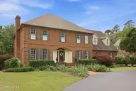 932 Small Drive, Elizabeth City, NC 27909 — 4-bedroom waterfront home in Newbegun Land, Elizabeth City, NC, photo 9 of 64: 5-web-or-mls-IMG_7407