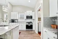 4369 Onyx Lane, New Bern, NC 28562 — 3-bedroom home in Carolina Colours, New Bern, NC, photo 12 of 54: Kitchen