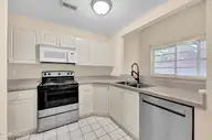 311 N 2nd Street Apt H, Wilmington, NC 28401 — 1-bedroom condo in Pontiac Place Condominums, Wilmington, NC, photo 10 of 25: 008_img_0337_697