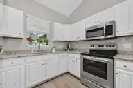 5094 Wyncie Wynd, Southport, NC 28461 — 2-bedroom townhome in South Harbour Village, Southport, NC, photo 22 of 37