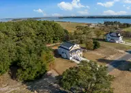 137 Bethea Street, Holly Ridge, NC 28445 — 3-bedroom waterfront home in Redd's Cove, Holly Ridge, NC, photo 11 of 72: 137 Bethea St MLS-2