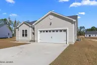 318 E Theriault Court, Jacksonville, NC 28540 — 3-bedroom home in Catherines Way, Jacksonville, NC, photo 3 of 33