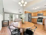 Aragona Village, Jacksonville — 4-bedroom home in Aragona Village, Jacksonville, NC, photo 6 of 40