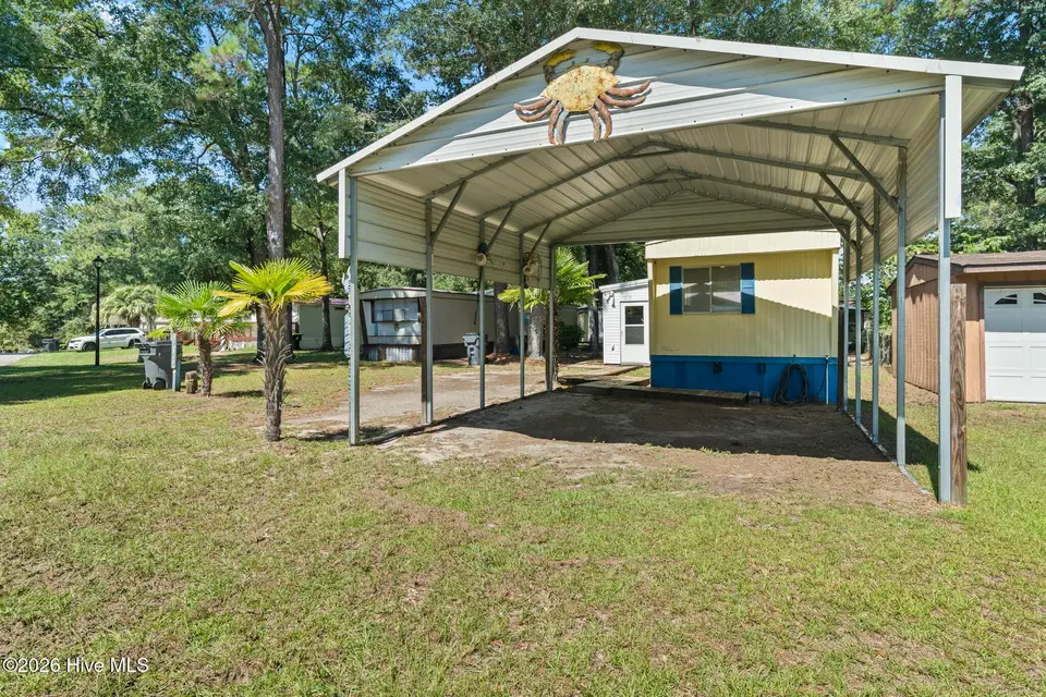 9136 E Calabash Drive SW, Calabash, NC 28467 — 2-bedroom manufactured home in Bonaparte Retreat, Calabash, NC, photo 1 of 26
